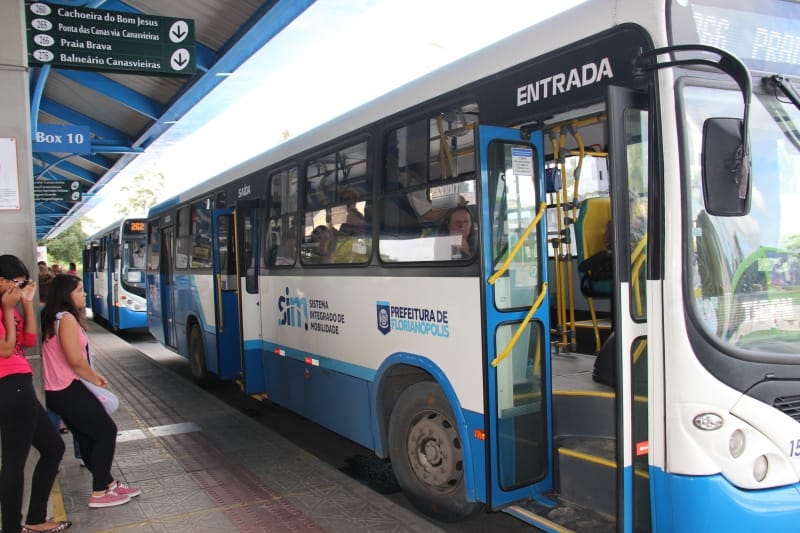 Florianópolis lidera com a passagem mais cara, mas Curitiba aparece na disputa