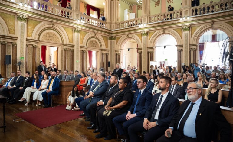 Eleição da mesa diretora da Câmara de Curitiba escancara embates ideológicos