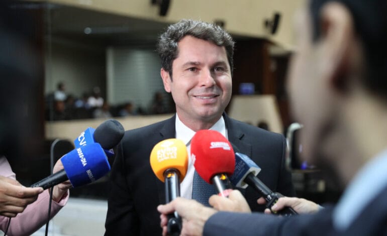 Timing, Feeling e Conhecimento Político: O Perfil do Novo Presidente da Assembleia Legislativa