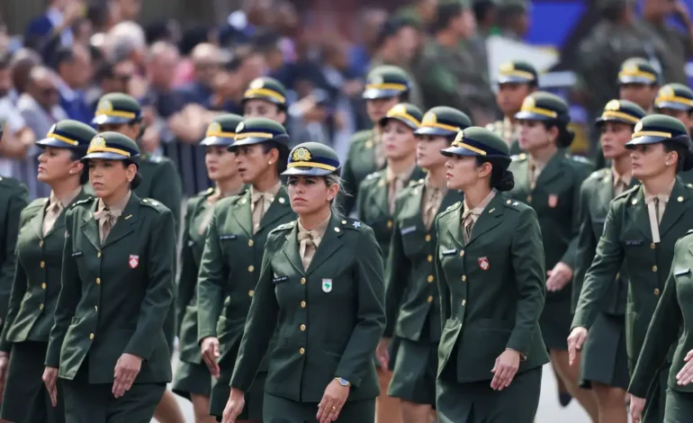 Sete mil mulheres se alistam no serviço militar em 2 dias