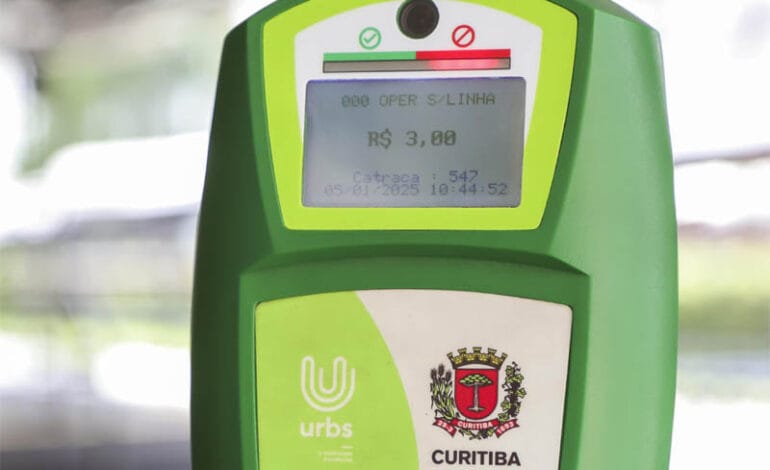 Curitiba pode testar meia tarifa em dias úteis no transporte coletivo