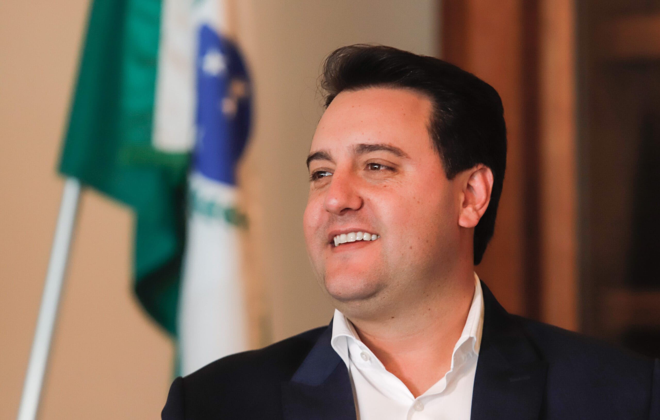 Aprovação de Ratinho Junior dispara e governador será peça-chave na eleição de seu sucessor