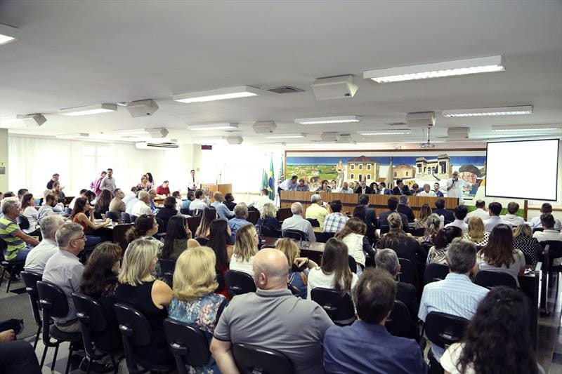 Audiência pública debate regularização fundiária em Curitiba
