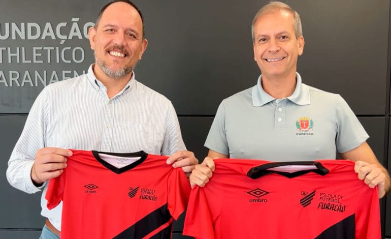 Fundação CAP assina termo de cooperação para Escola Furacão Social na Praça Afonso Botelho