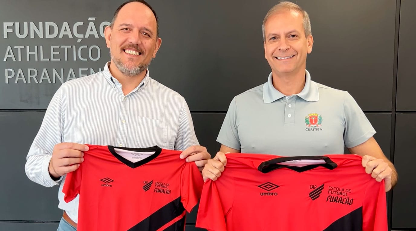Fundação CAP assina termo de cooperação para Escola Furacão Social na Praça Afonso Botelho