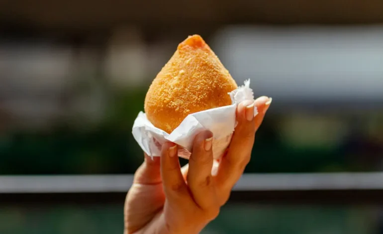 Vereadores aprovam criação do Festival da Coxinha de Curitiba