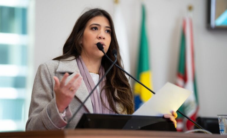 Vereadora protocola mandado de segurança para anular votação da Reestruturação da Previdência de Curitiba